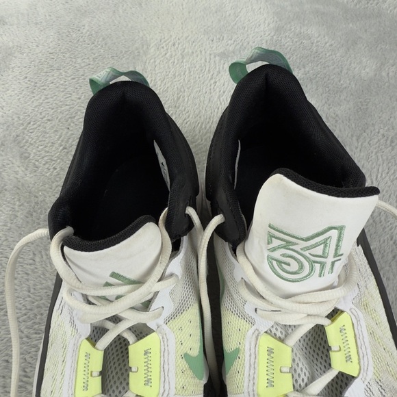 Nike Giannis Immortality 2 GS White Volt Boys Size 7 US - Picture 5 of 16